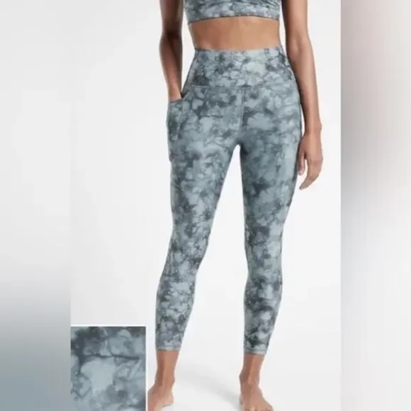 Athleta Salutation Stash Pocket II 7/8 Tight - Picture 2 of 7